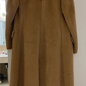 Beautiful below knee length coat like new!